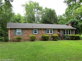 205 Edgewood Cir, Mocksville, NC 27028