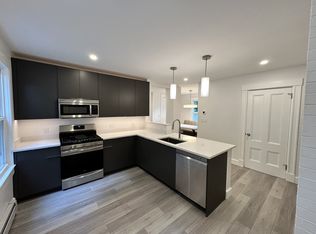 11 Avon St APT 1L, Wakefield, MA 01880