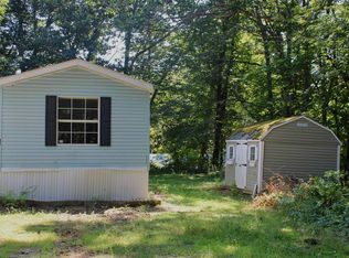 40 Buffy St, Rochester, NH 03867
