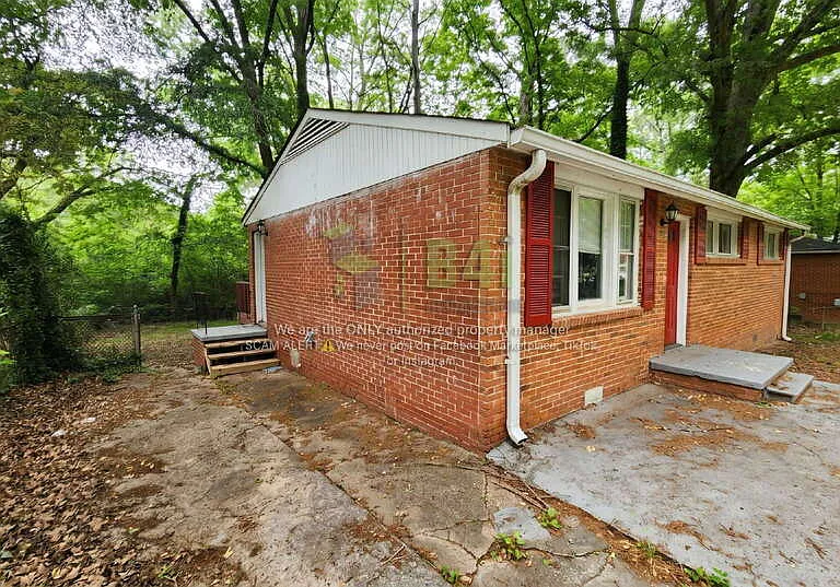 324 Macedonia Rd SE — Photo 17
