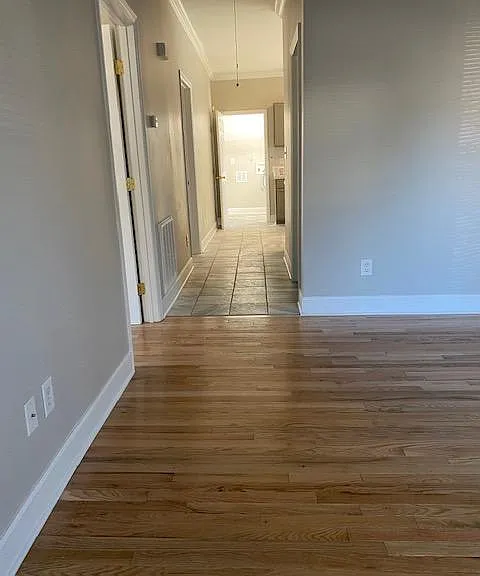 326 Gray Ave — Photo 6
