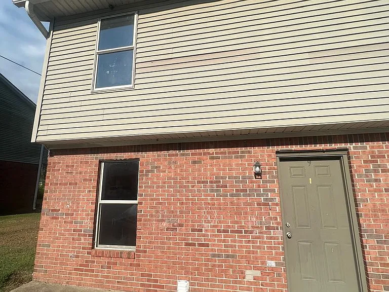 427 Mount Pelia Rd #9 — Photo 2