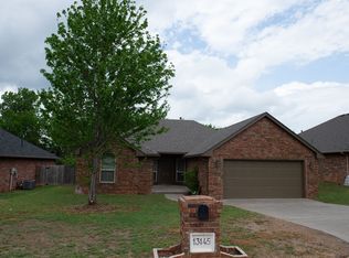 13145 Austrian Pine Dr, Midwest City, OK 73020