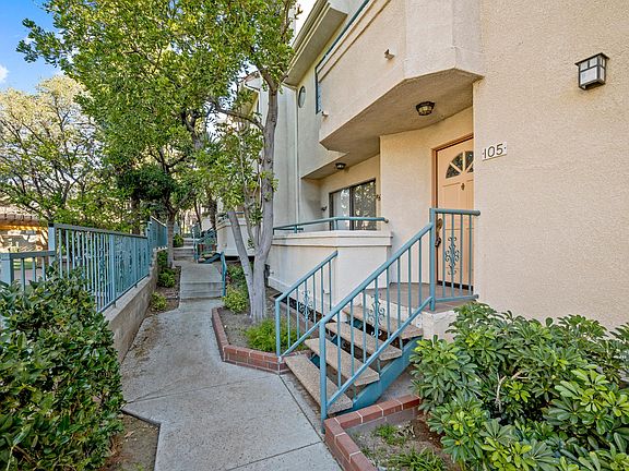 2nd image of 2930 Montrose Ave APT 105