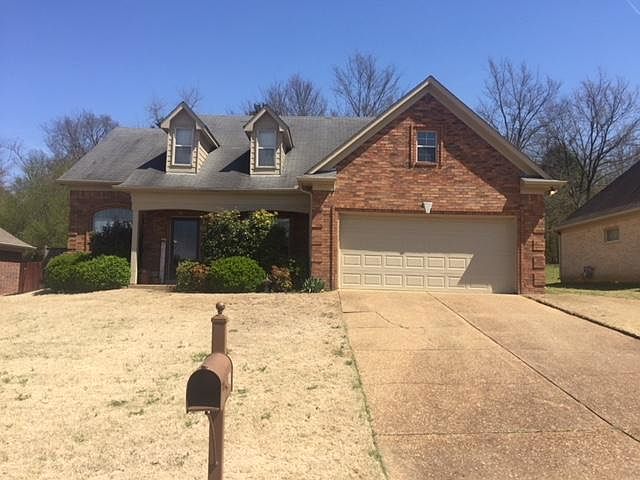 1st image of 205 Village Dr E