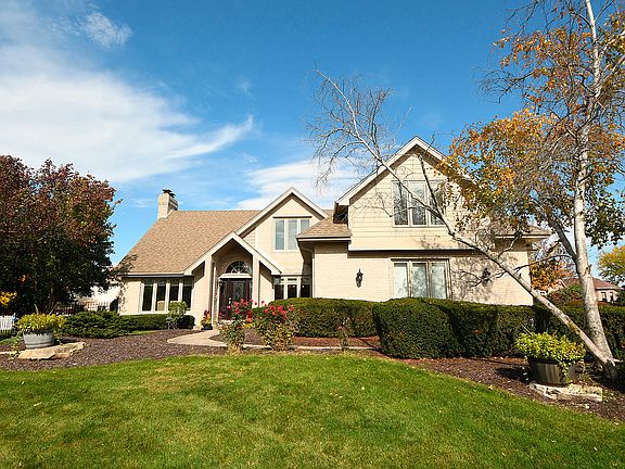 3rd image of 10816 Royal Glen Dr