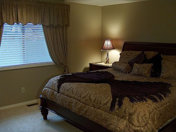 King size master bedroom