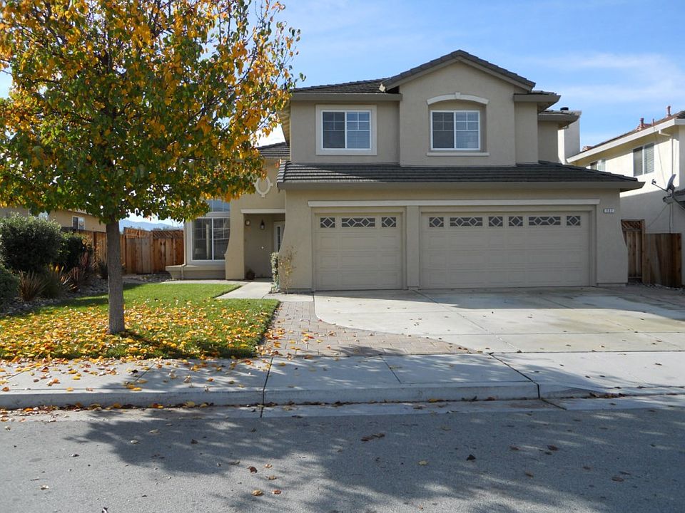 1st image of 731 Hillock Dr