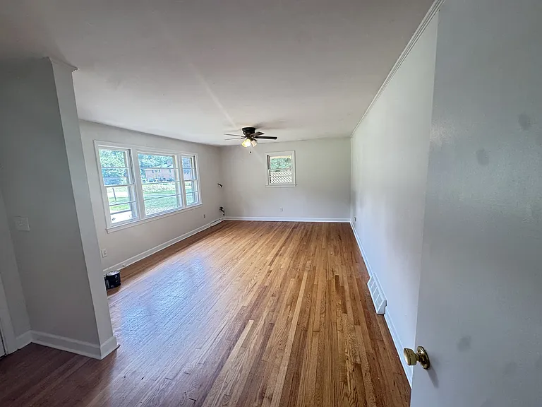 7 Kathryan Ct — Photo 4