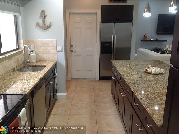 5th image of 16 Kensington Ln #16
