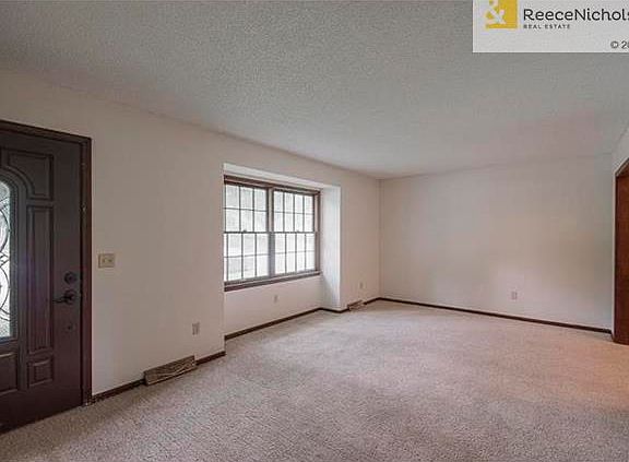 3rd image of 8112 Madison Ave