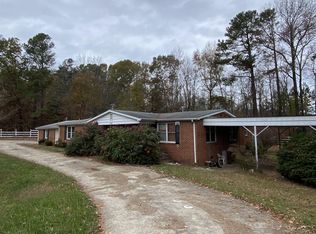 2990 Stagecoach Rd, Henderson, NC 27537