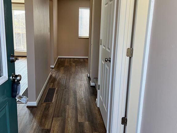 2nd image of 12 Harmony Landing Ct