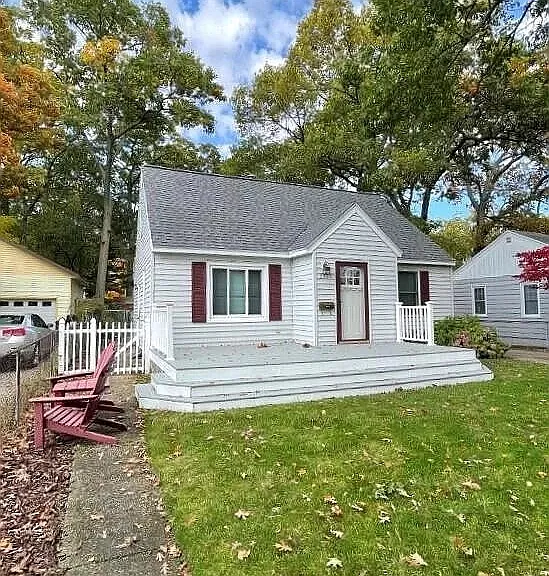 2320 Crozier Ave — Photo 4