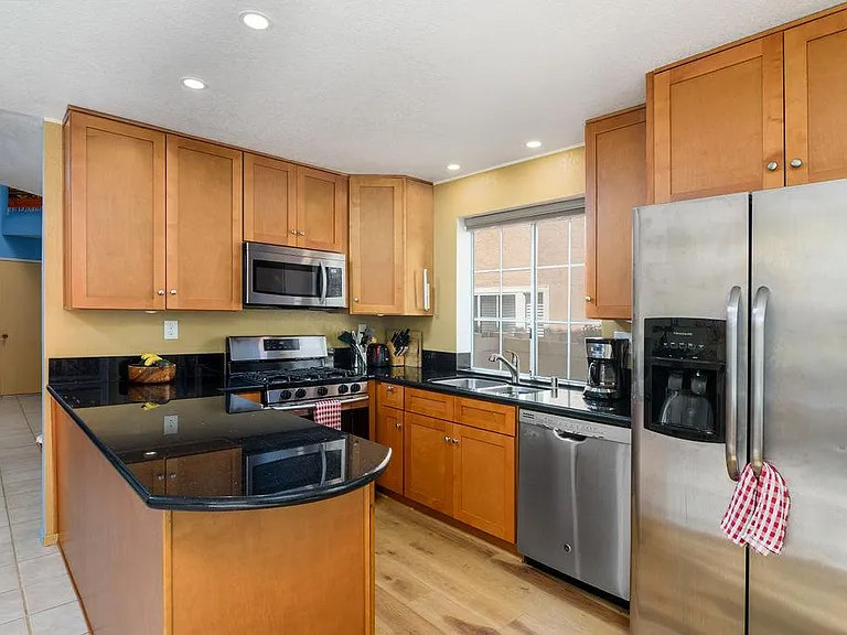 1768 Promenade Cir — Photo 14