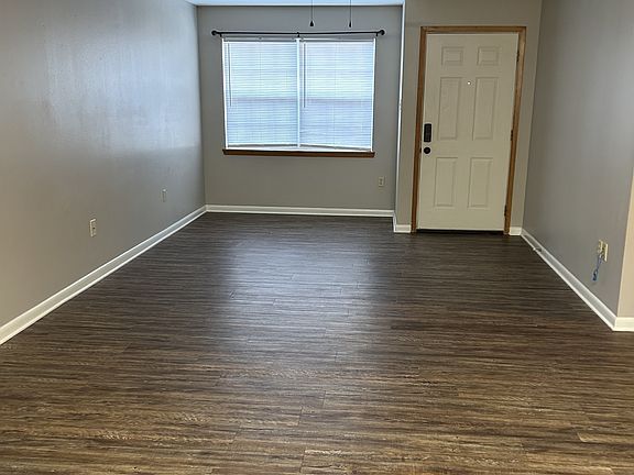 4th image of 2844 W Barnett Springs Ave #11528376