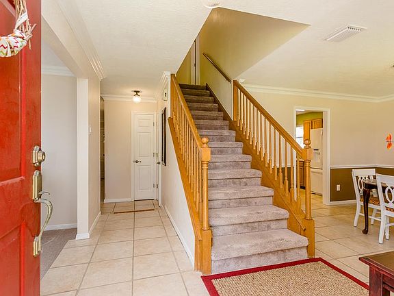 3rd image of 2630 Country Place Dr