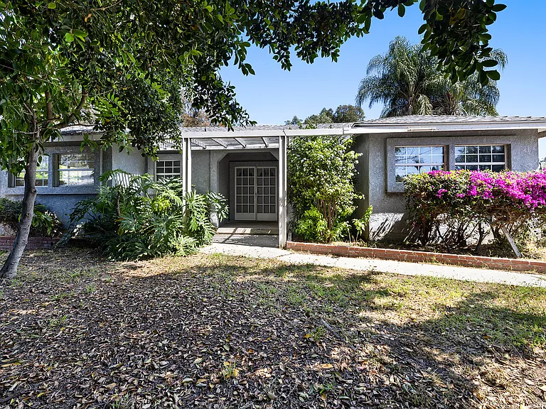 18533 Farjardo St — Photo 2