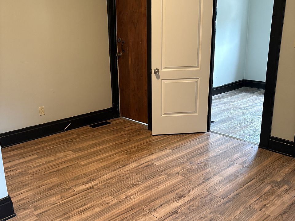 1st image of 467 Fargo Ave #1