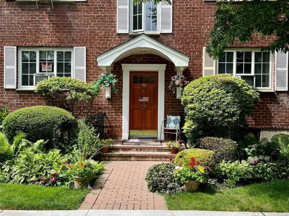 30 Nathan Hale Drive #71A, Huntington, NY 11743