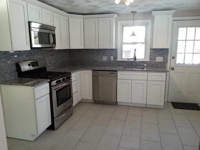 41 Gleason St, Cranston, RI, 02910