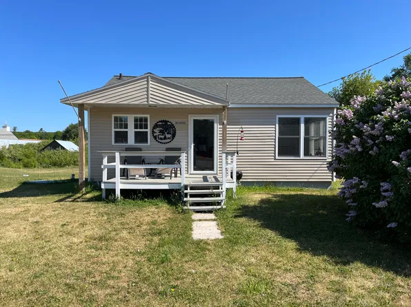 W11650 Center St, Naubinway, MI 49762