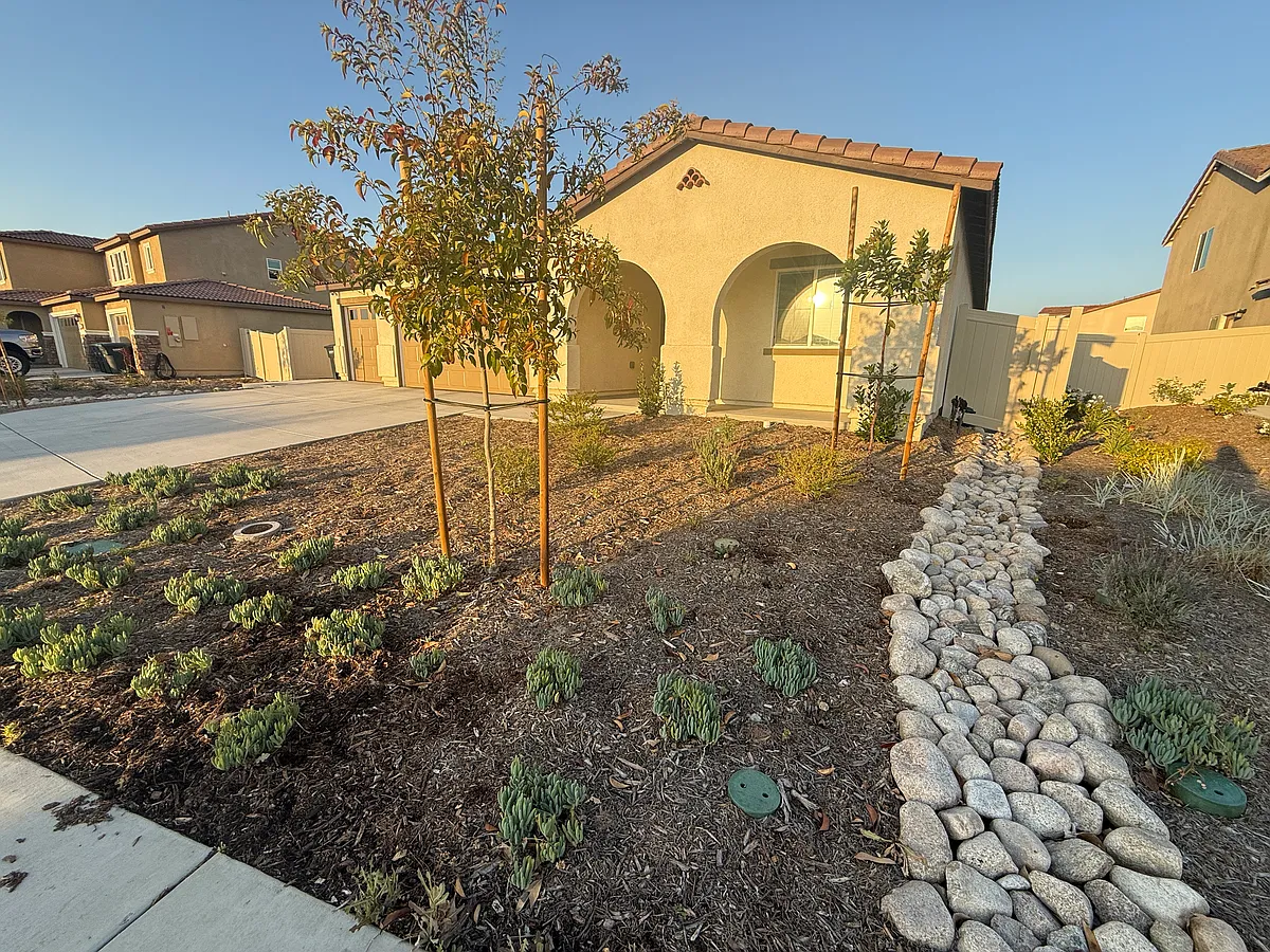 Building Photo - 457 Wildrose Cir