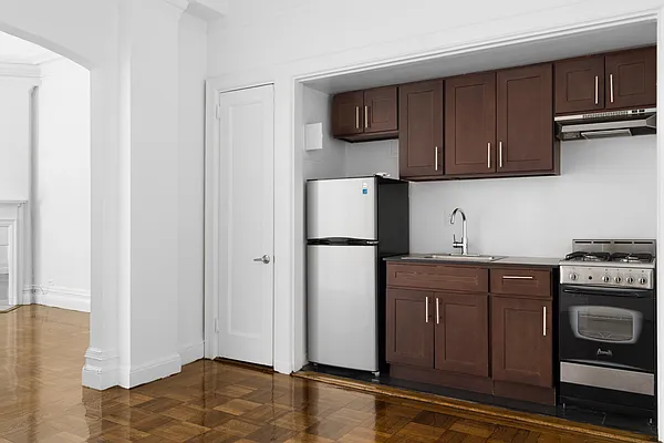 Sold by Reuveni LLC | media 14