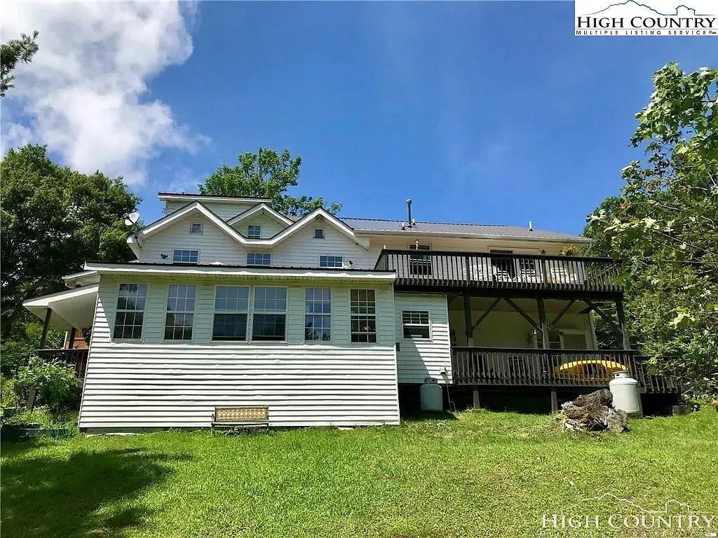 2 bed, 900 sqft, $1,600 — Photo 3