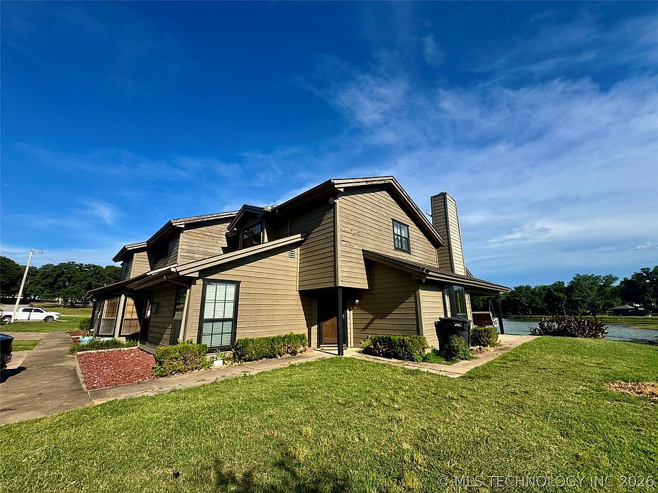 1st image of 17 Valley View Dr Unit A