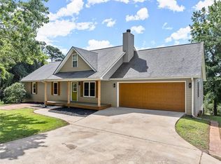 2985 Manor Rdg, Gainesville, GA 30506