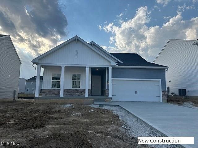1st image of 371 Golden Apple Dr
