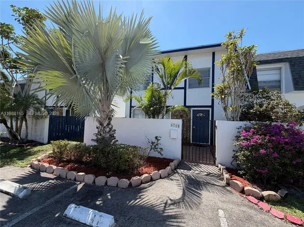 6760 SW 40th St #41, Davie, FL 33314