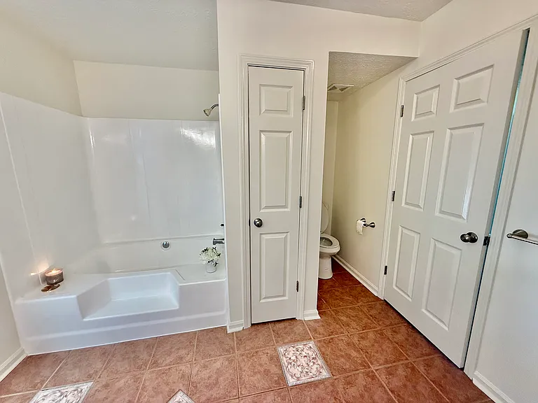 5012 Evelyn Way — Photo 14