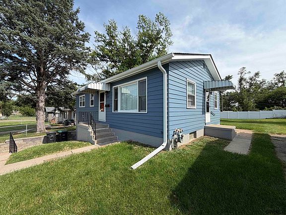 2nd image of 4709 Redick Ave