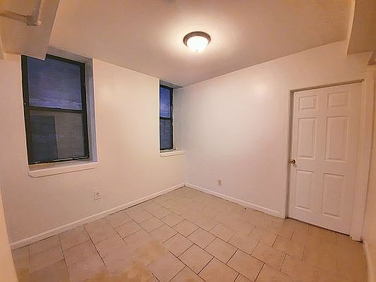 2nd image of 28 Saint Nicholas Pl #1T