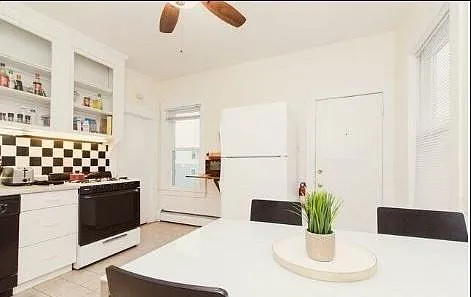 31 Plymouth St — Photo 2