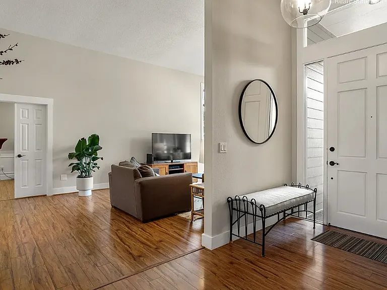12035 SE Grand Vista Dr — Photo 3