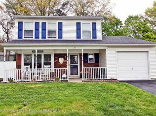 10 Quailtree Ln, Howell, NJ 07731