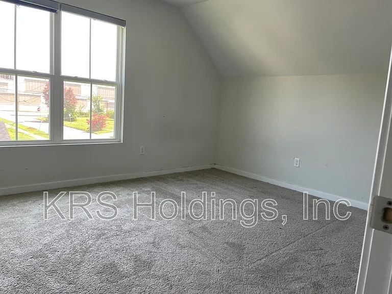 1333 Reservoir Ave — Photo 22
