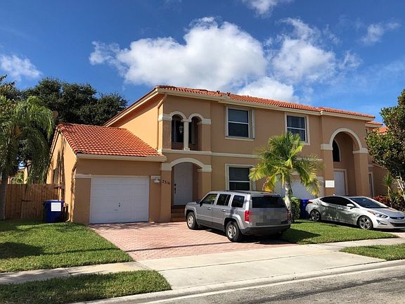 3rd image of 2316 NW 161st Ter
