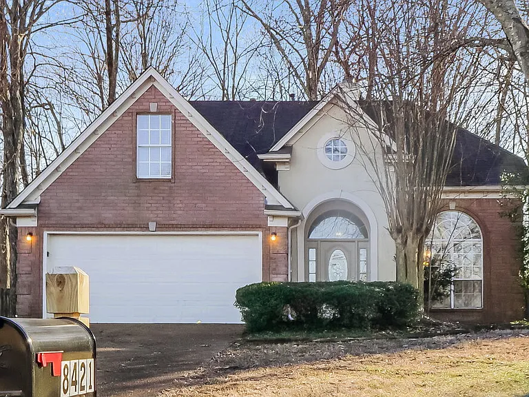 8421 Trinity Rd — Photo 1
