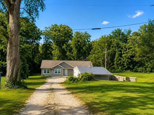 1319 W Commerce St, Brownstown, IN 47220