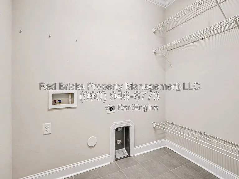 145 Barclay Dr — Photo 31