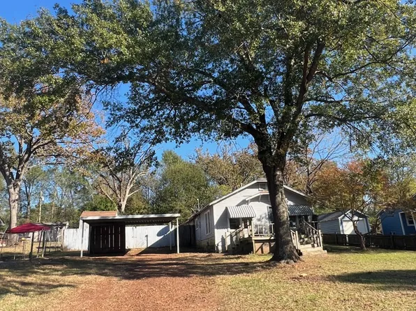1824 Gish Ln, Tyler, TX 75701