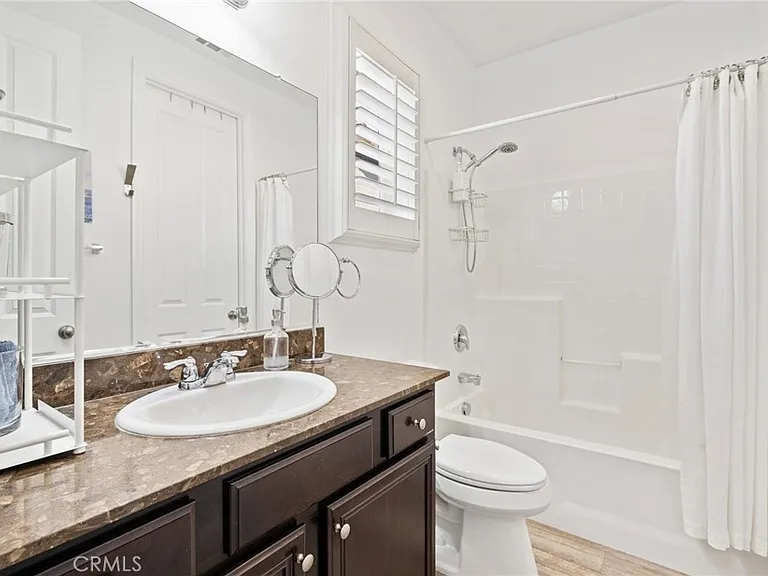 74079 Kingston Ct W — Photo 46