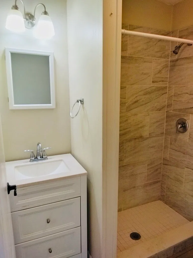 Studio, 250 sqft, $1,000 — Photo 4