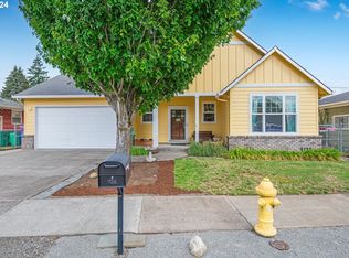 726 SE 166th Pl, Portland, OR 97233