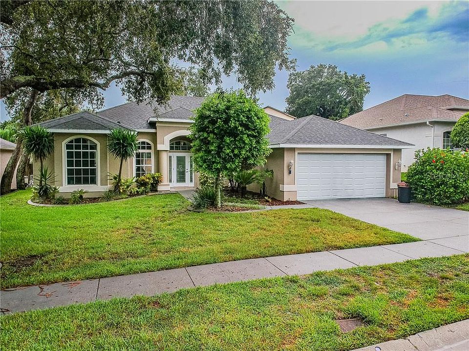 1st image of 406 Gray Oak Dr