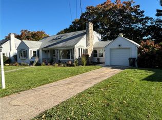 131 Pinecrest Dr, Pawtucket, RI 02861